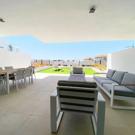 Apartamento Luxury 2 Bed In El Higueron Fuengirola
